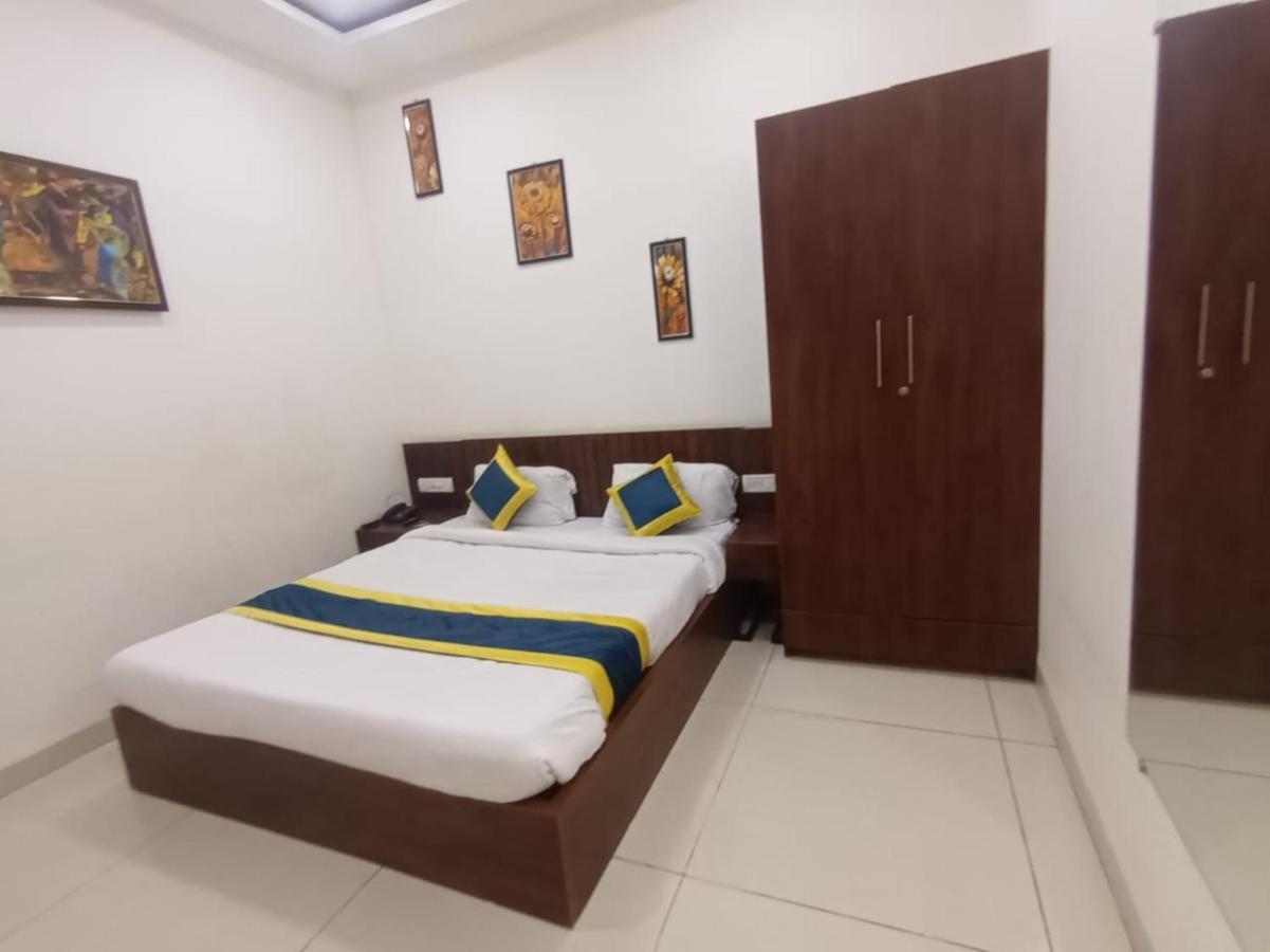 Hotel Lakshya Sheesh Mahal 2*